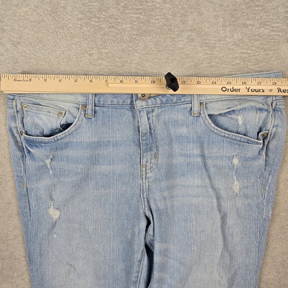 A New Approach Jeans Womens Size 16 Cropped Capri Light Wash Distressed Casual - Picture 5 of 13